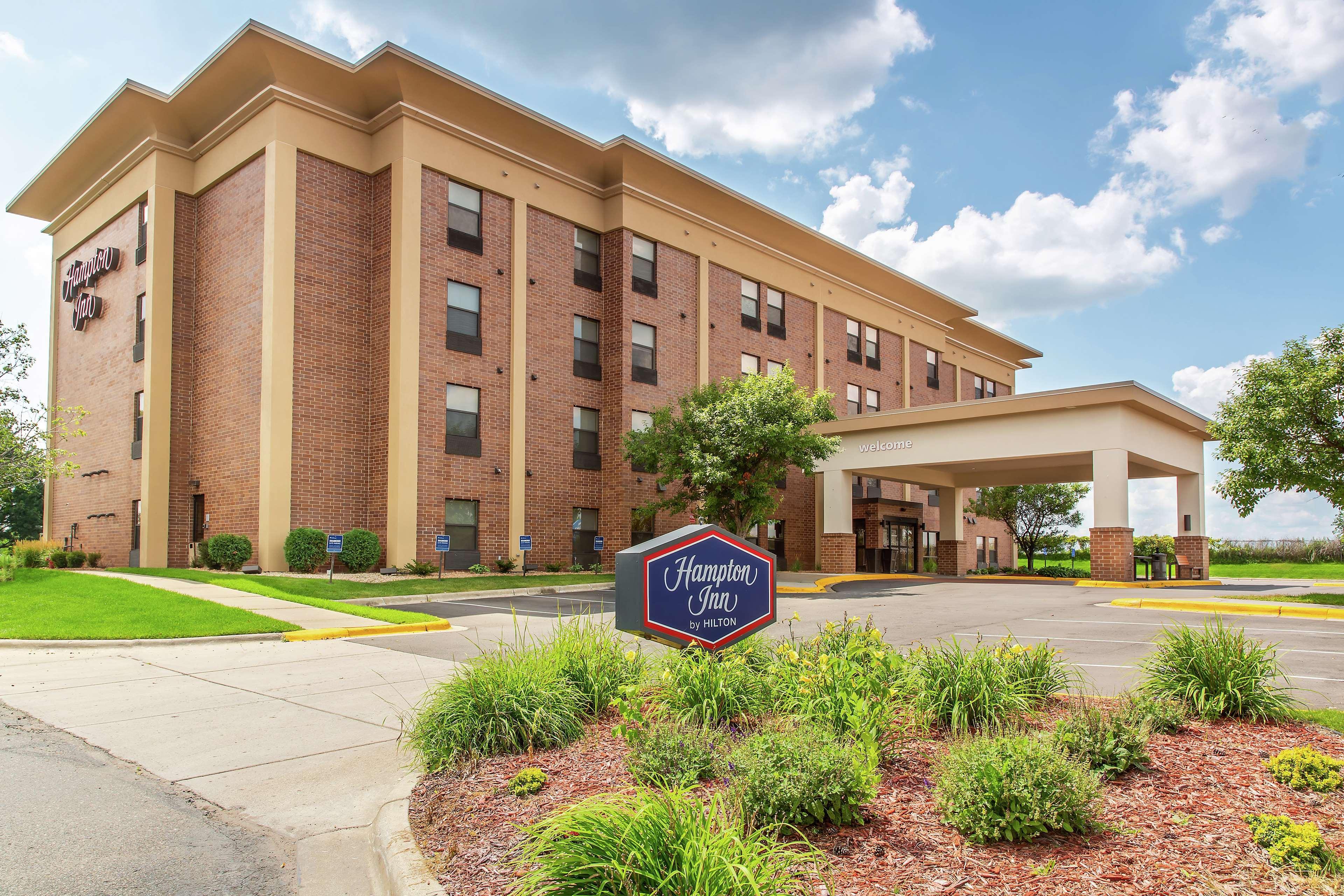Hampton Inn Minneapolis-Бърнсвил Екстериор снимка