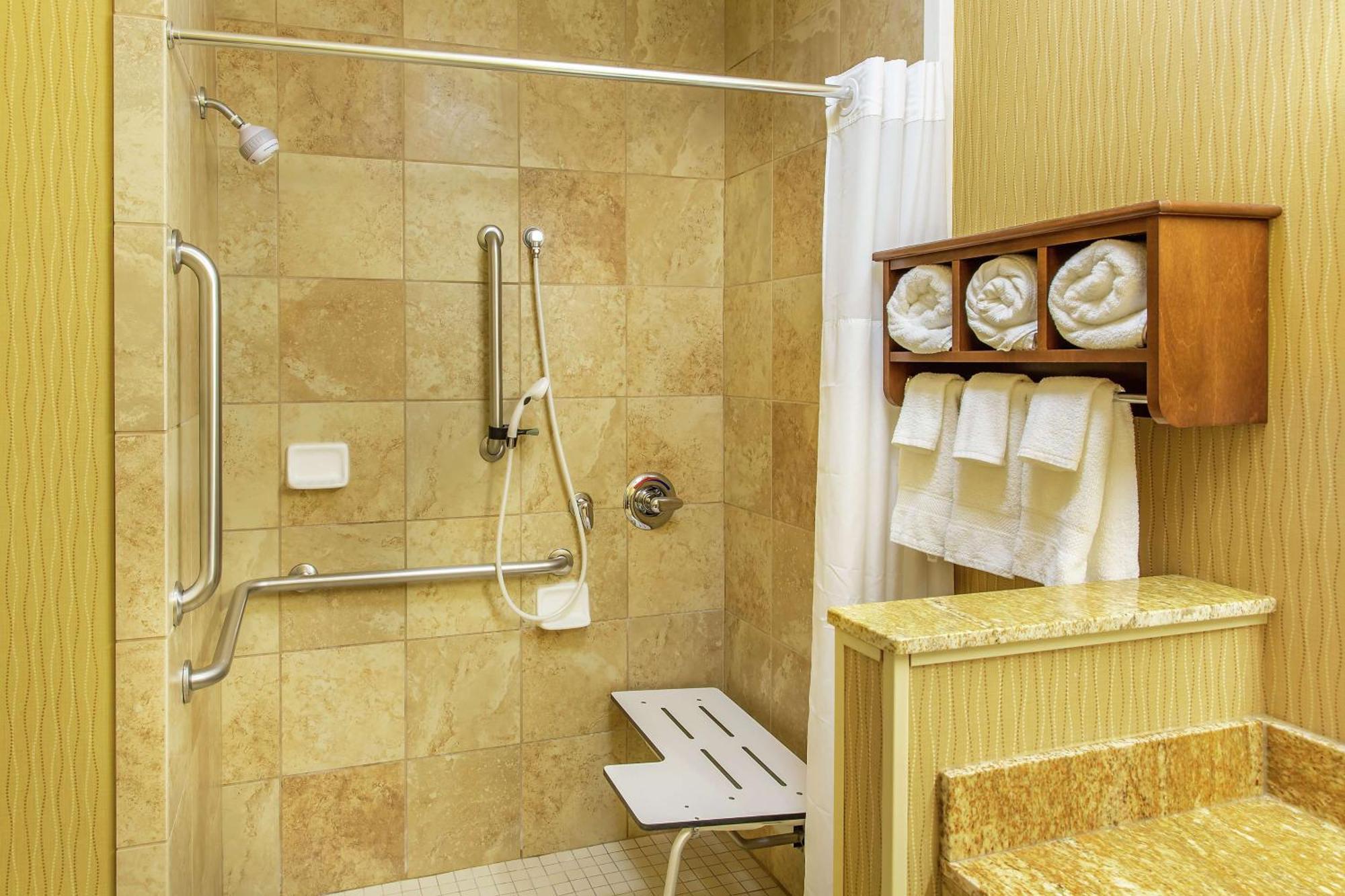 Hampton Inn Minneapolis-Бърнсвил Екстериор снимка